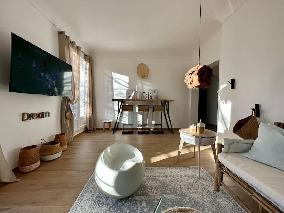 Le Lutz Apartment Nîmes Exterior foto